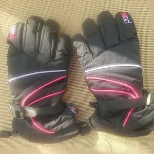 Outlast sports winter gloves